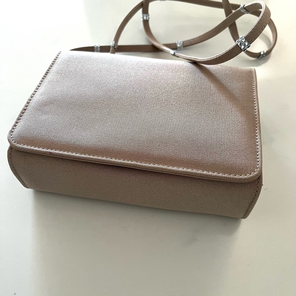 STUART WEITZMAN•taupe evening crossbody bag EUC - Picture 2 of 10